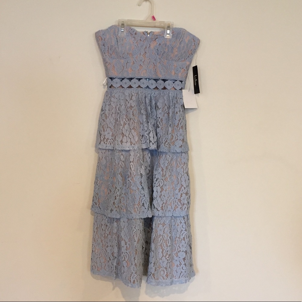 Lulu’s Strapless Floral Dress